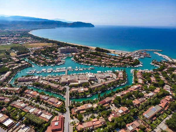 Marina Portorosain the north of Sicily