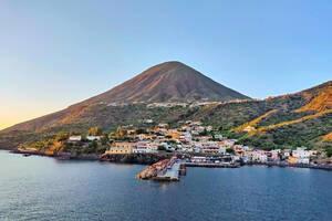 Salina ☀ Aeolian Islands in Sicily Salina ☀ Aeolian Islands in Sicily