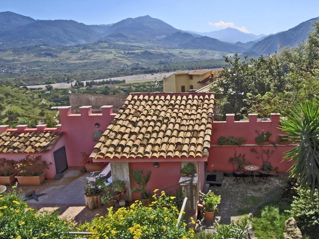 Castello Rosso I - Holiday house in Sicily